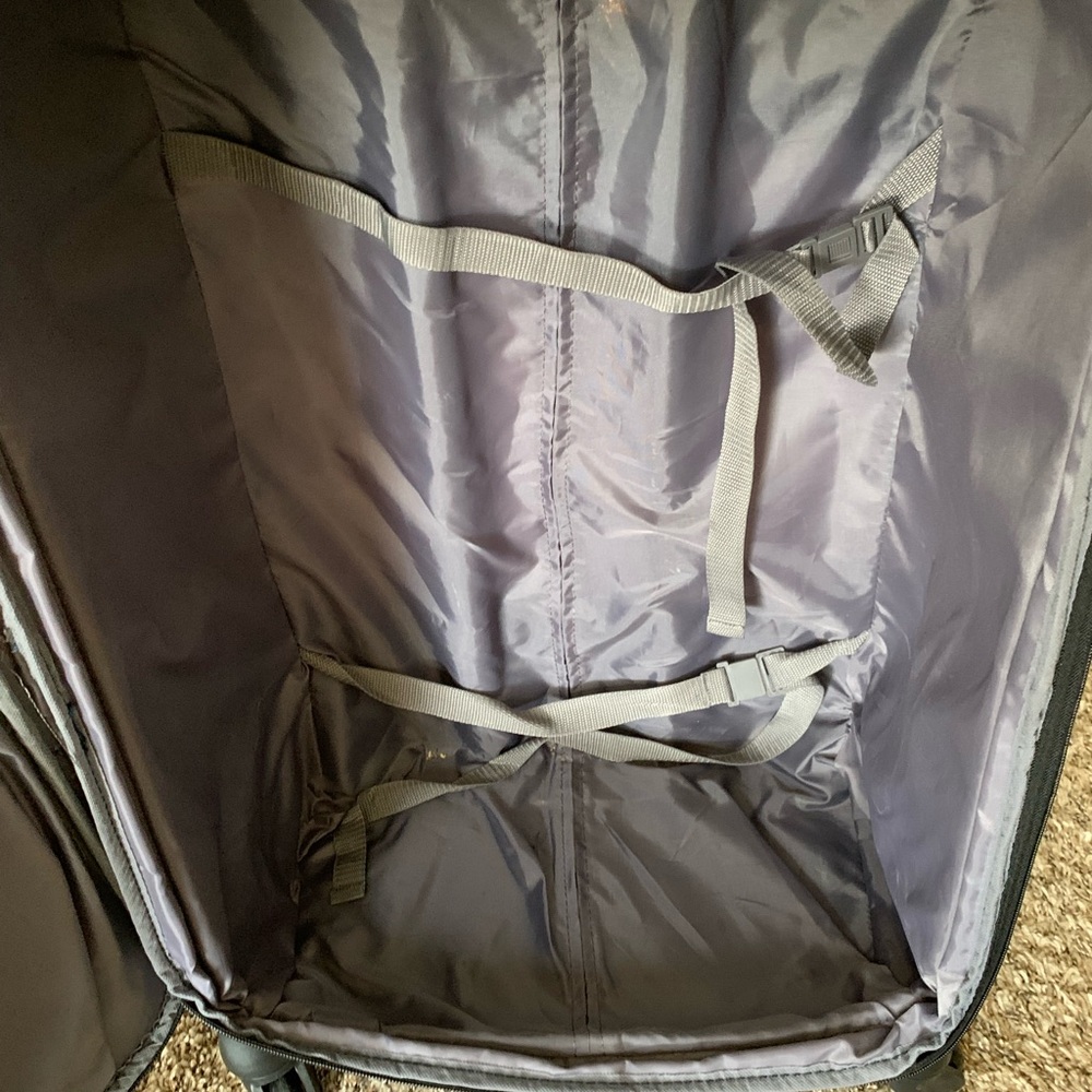 Selling a luggage brand protocol one size only
